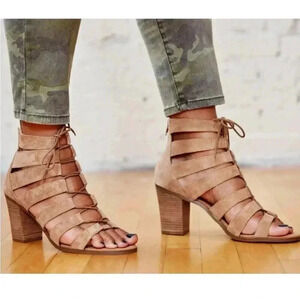 Crown Vintage Danny-CV Strappy Tan Block Heel Sandals, Size 7.5M